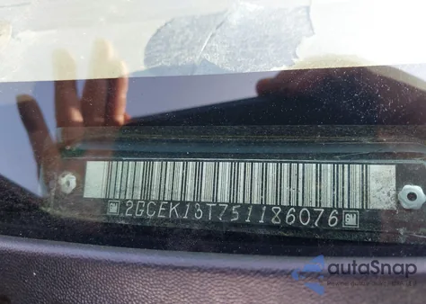 2005 Chevrolet Silverado 1500 Z71 z USA, uszkodzony, nr VIN 2GCEK13T751186076